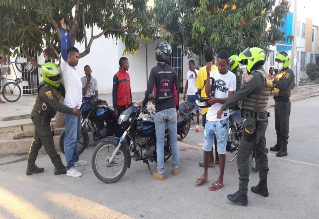 Portar armas, elementos cortantes, o sustancias peligrosas se lleva el primer lugar