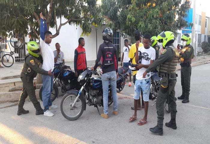 Portar armas, elementos cortantes, o sustancias peligrosas se lleva el primer lugar