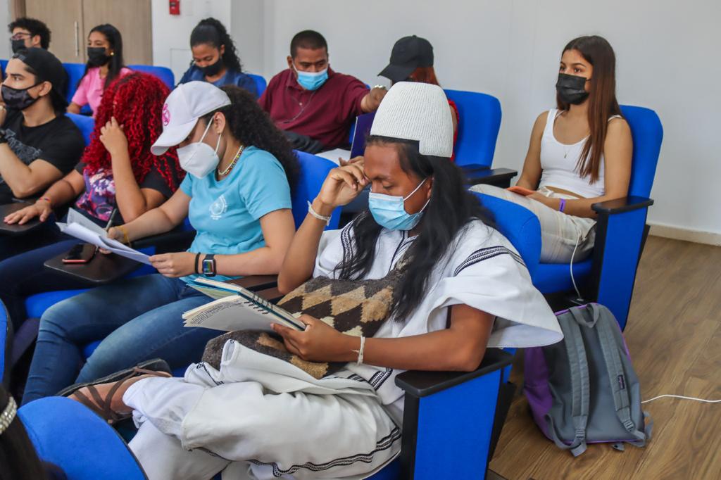 estudiante de séptimo semestre del Programa de Negocios Internacionales de la Universidad del Magdalena