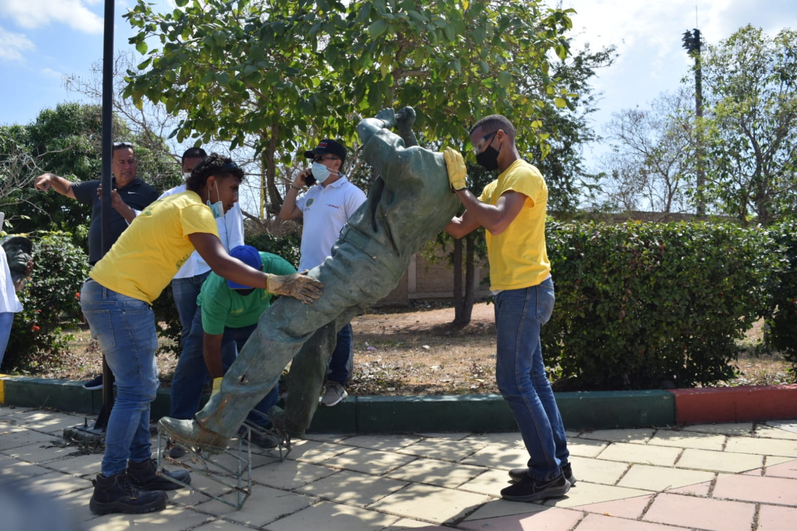 Estatua de Abel Leal