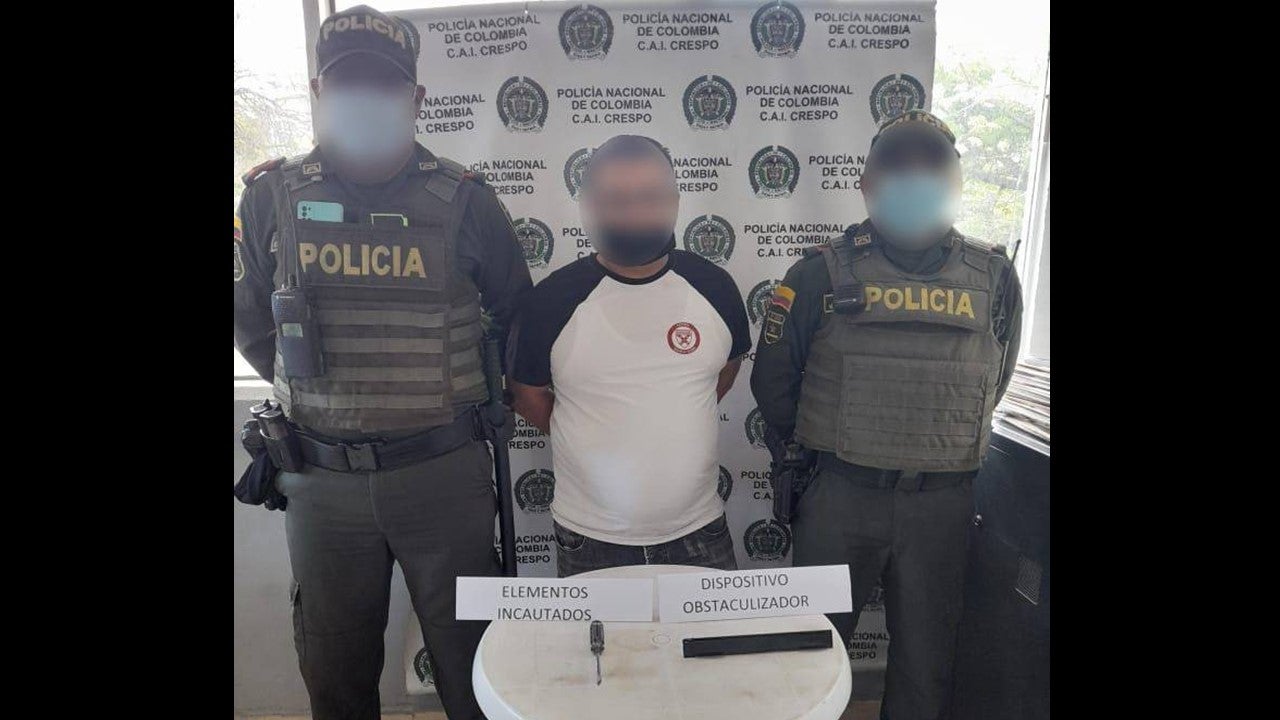 Alias 'Gafita' fue sorprendido cuando al parecer le metía mano a un cajero automático