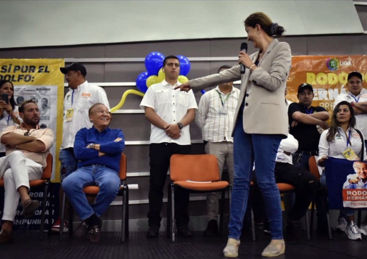 “Tenemos la oportunidad de cambiar el sistema, por eso decidí unirme a Rodolfo Hernández”: Ingrid Betancourt