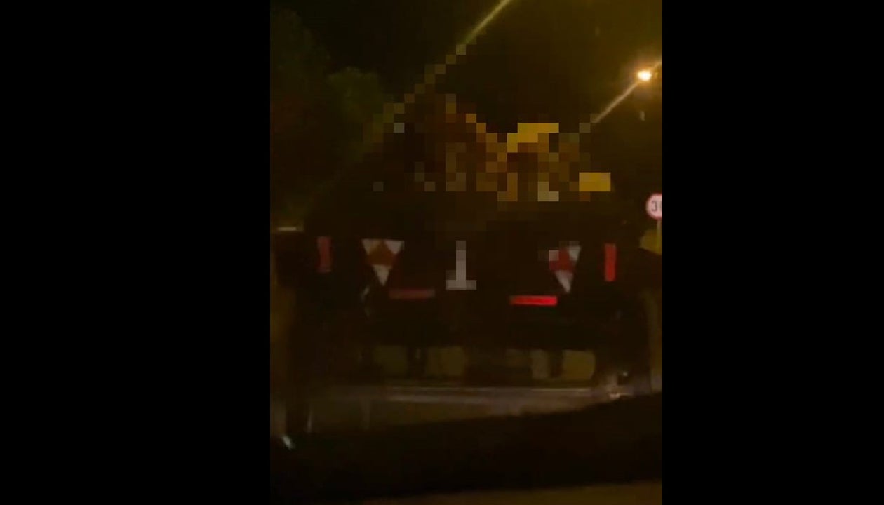 Sancionan a pareja por tener relaciones sexuales en coche