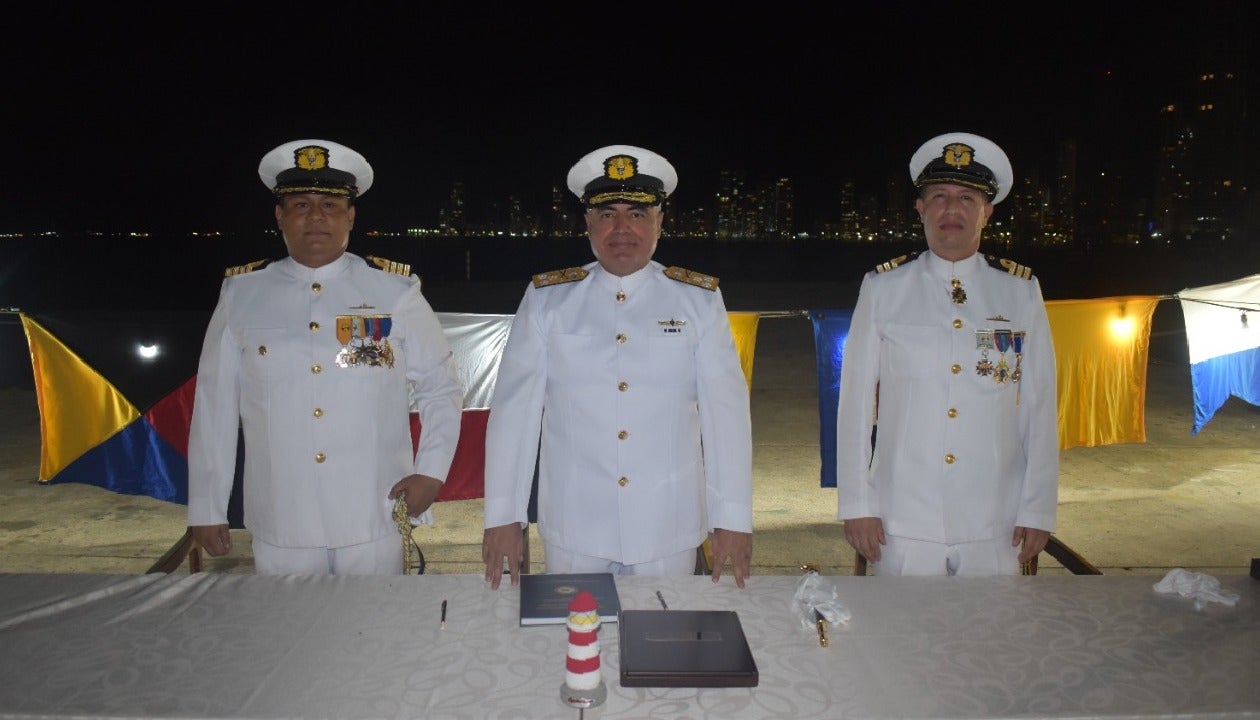 El Capitán de Fragata José Andrés Díaz Ruíz, es el nuevo director