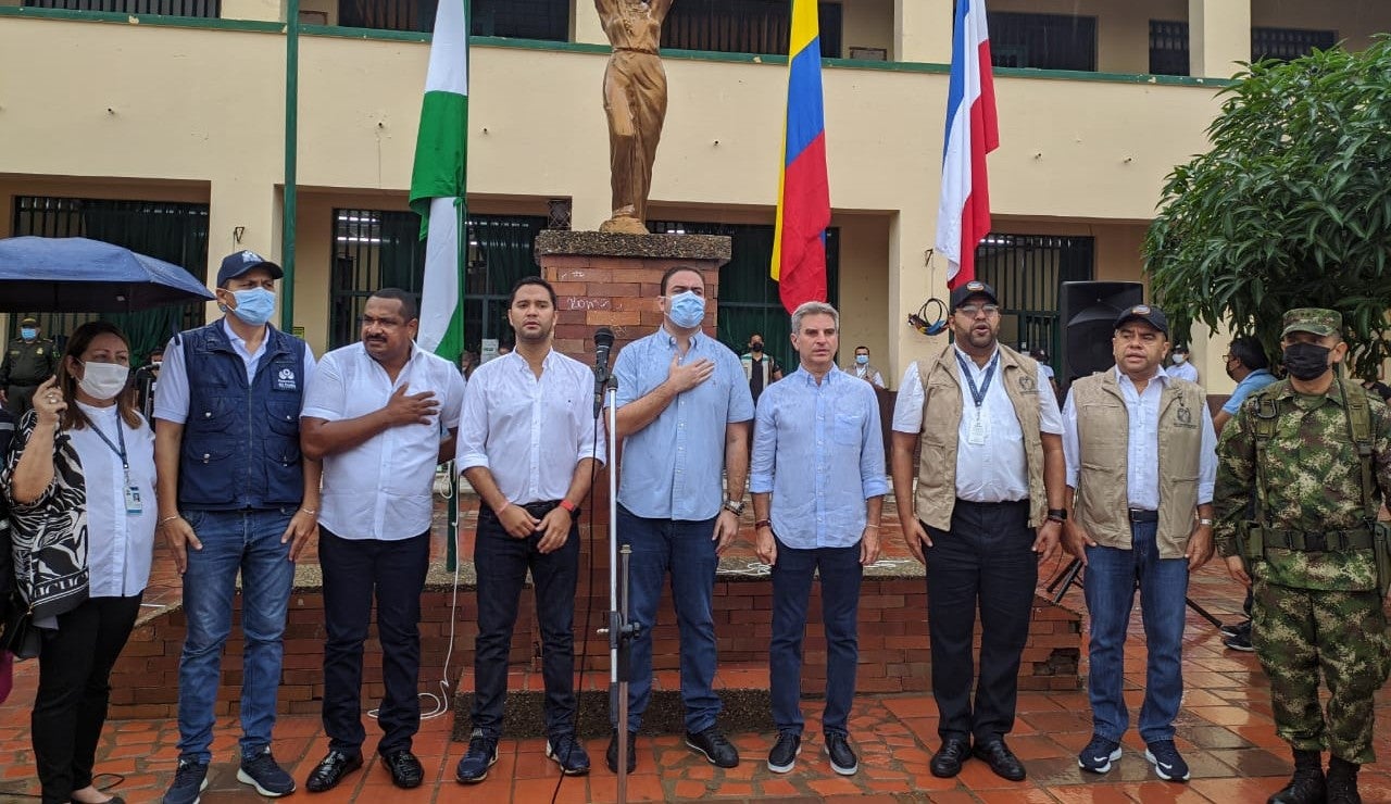 Con el acompañamiento del ministro de Ambiente, Carlos Eduardo Correa, y la presencia de las máximas autoridades locales, sobre las 8:00 de la mañana de este domingo 19 de junio se abrieron las urnas en Valledupar.