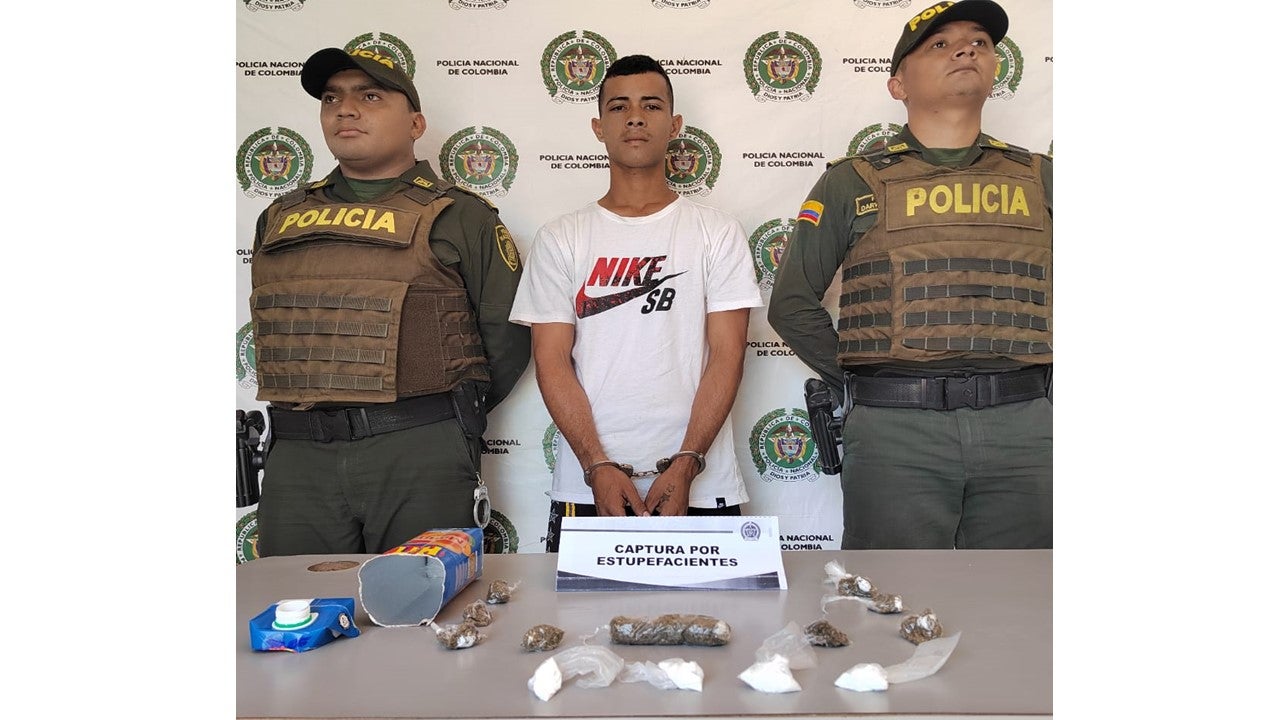 Pretendía llevarle a un 'vale' marihuana y coca en la estación de Policía Arjona