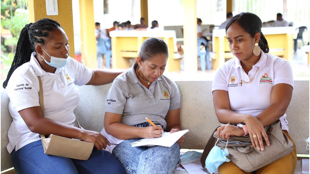 Encuentros con líderes sociales