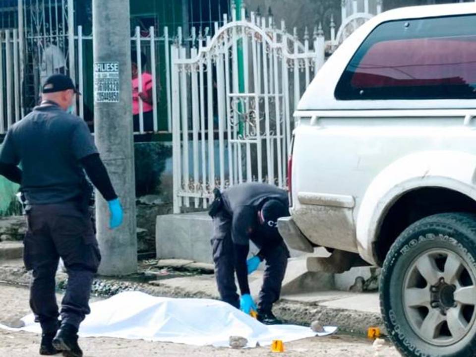 Hasta el sitio llegó el CTI de la Fiscalía para realizar el levantamiento del cuerpo