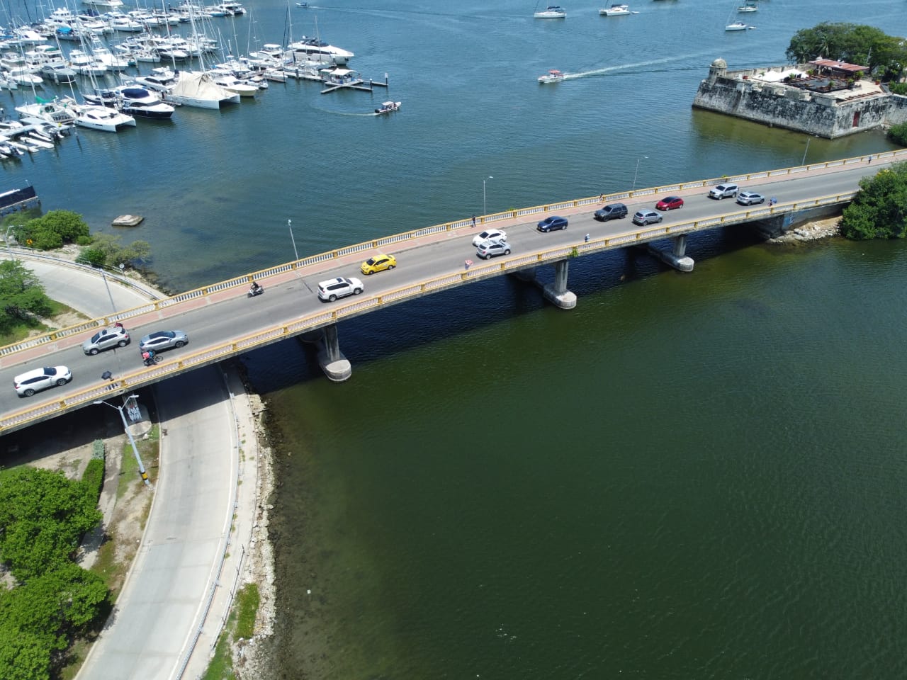 Puente Román, punto elegido por residentes de Manga para protestar contra el Distrito