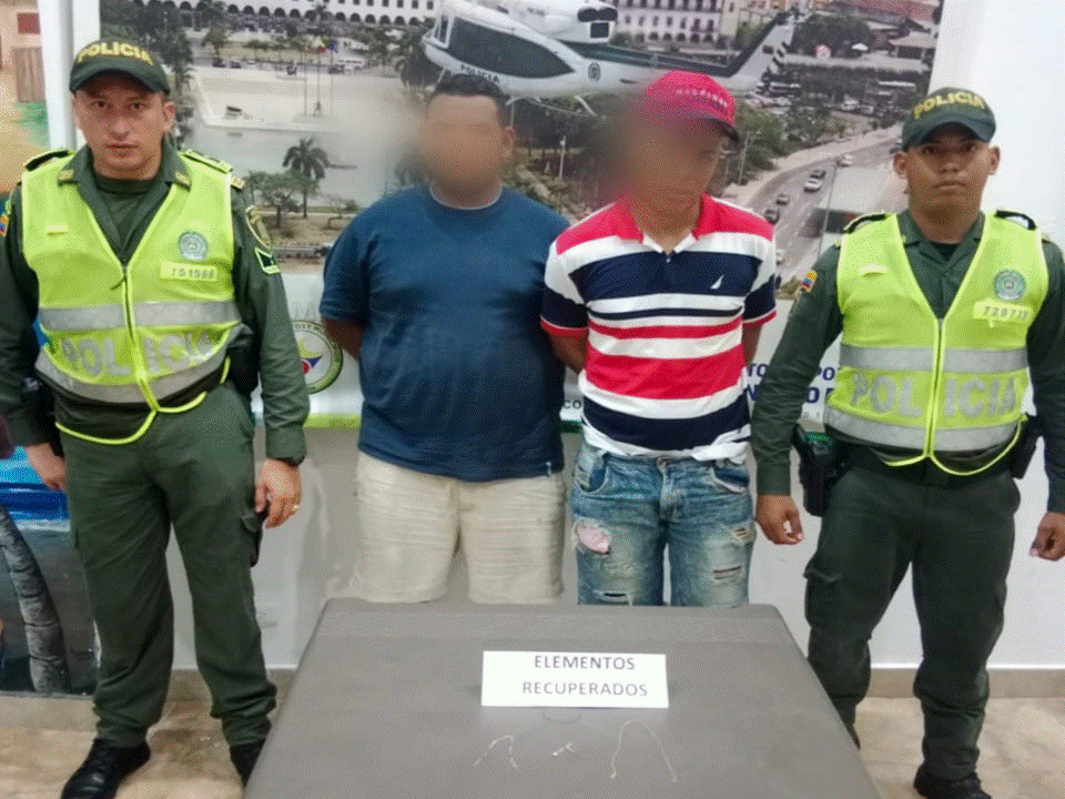 'Stiven', de 21 años, y alias 'Roberto' de 34. Capturados