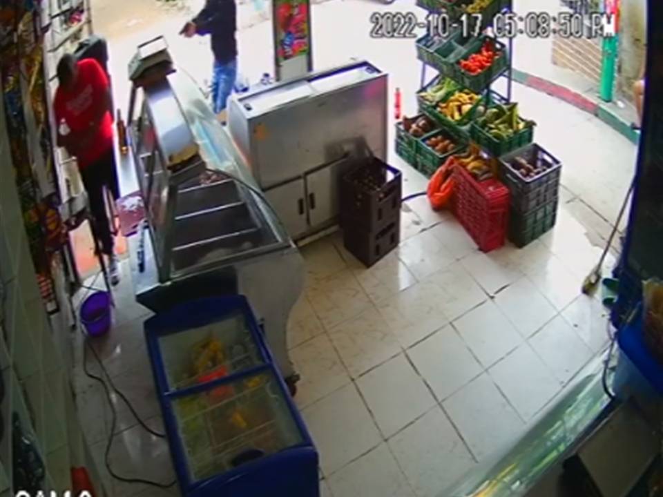 El sicario lo sorprendió por la espalda