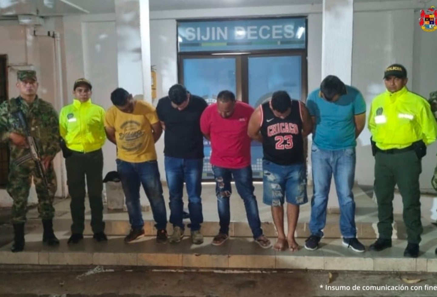 Según las autoridades, los cinco sujetos presuntamente conforman la banda ‘Los Trocheros’.