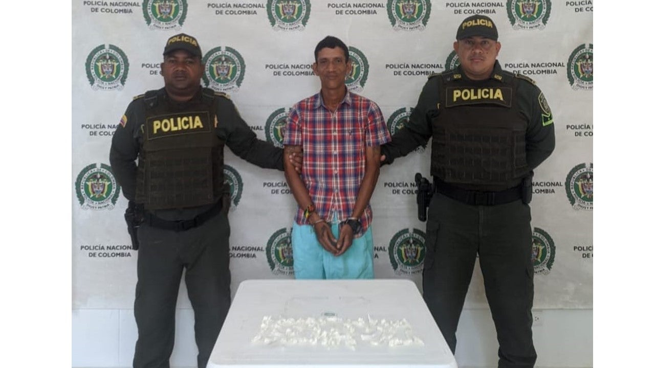 Deambulaba con una actitud sospechosa por el lugar