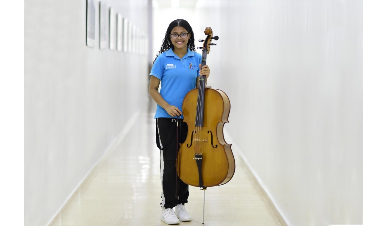 Danna Briyith Rodríguez Velazco, chelista de 14 años