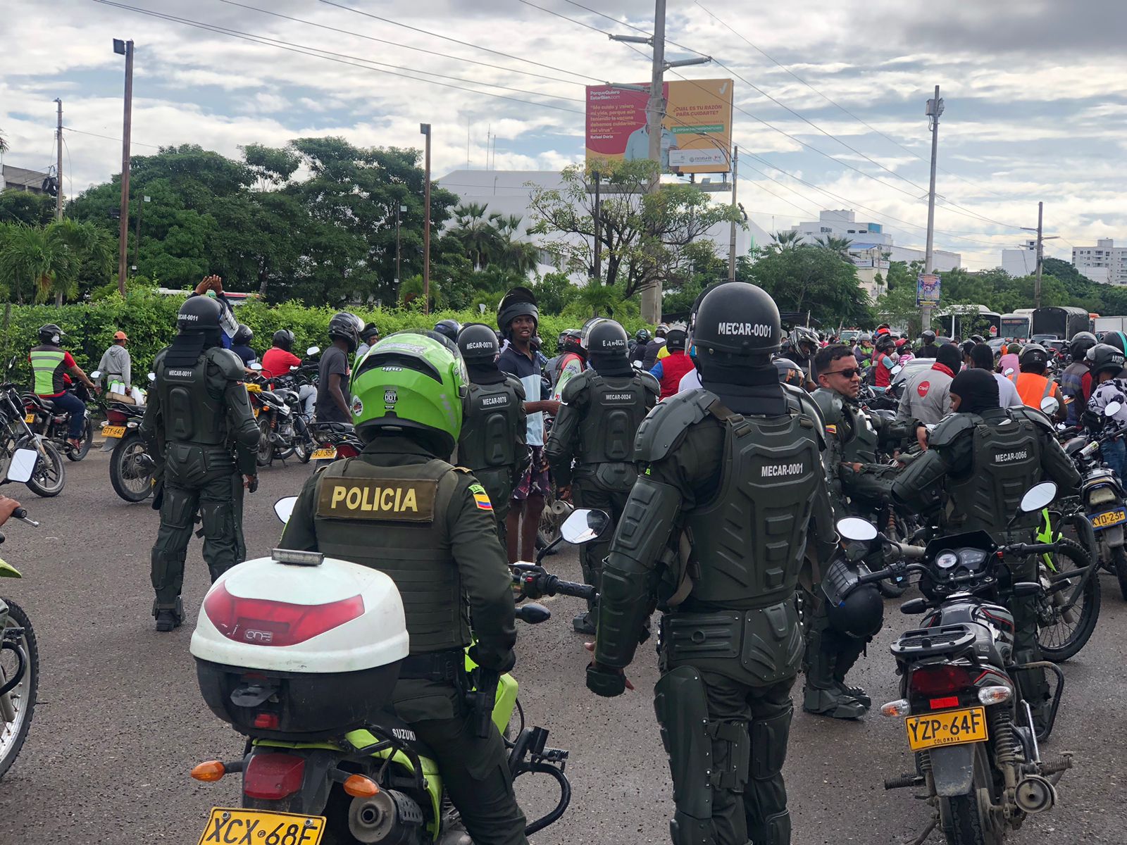 Mototaxistas exigen derogar decreto que les prohíbe circular con parrillero hombre
