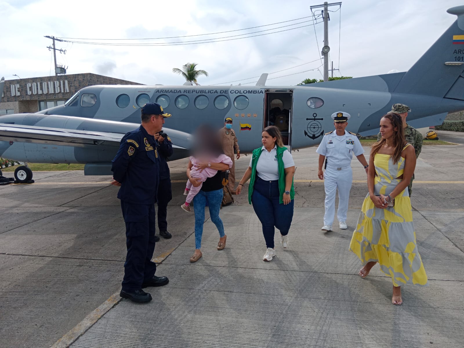 Niña indigena Buque Hospital