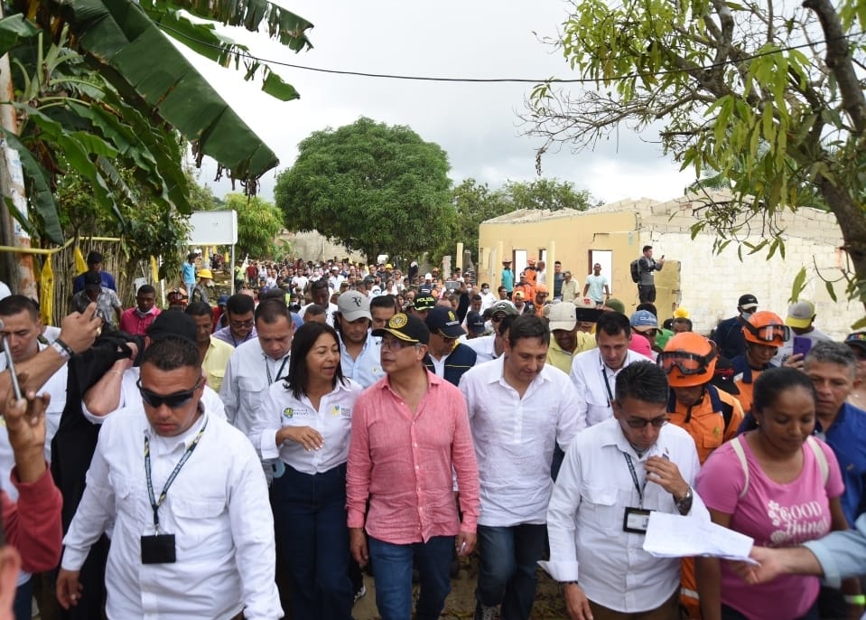 EL mandatario compartió con las familias afectadas