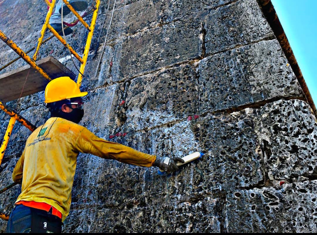 Limpieza murallas de Cartagena