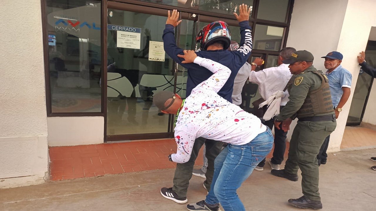 Investigadores de la Sijin e inteligencia policial en las calles