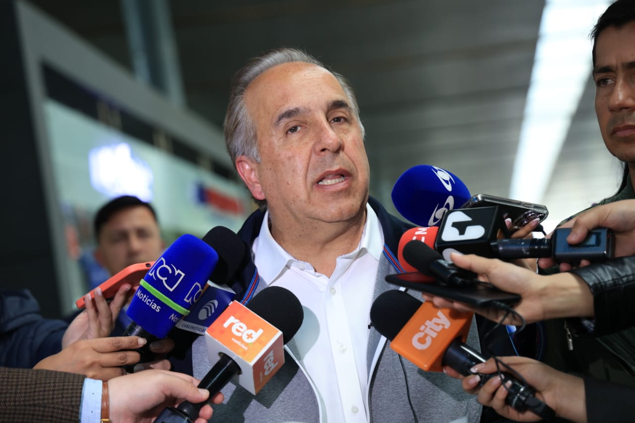 ministro de Transporte Guillermo Reyes