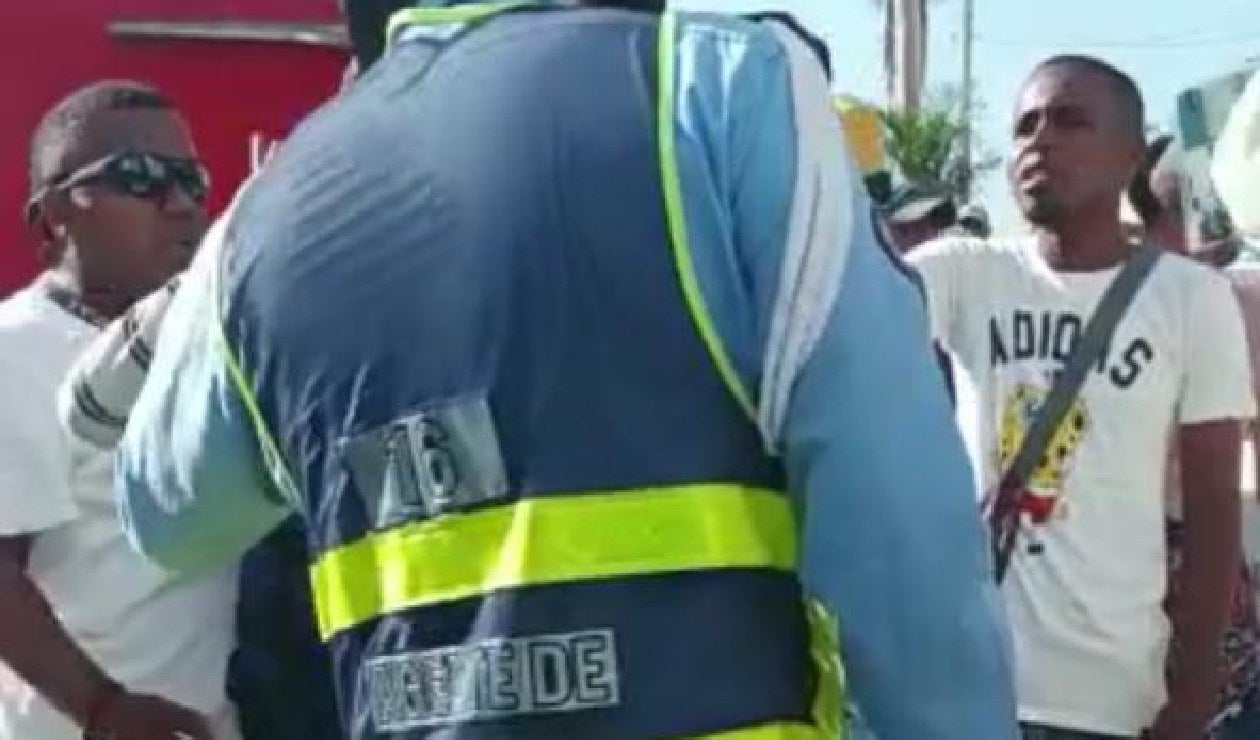 Los agentes de transito se encontraba realizando operativos en playas de El Laguito