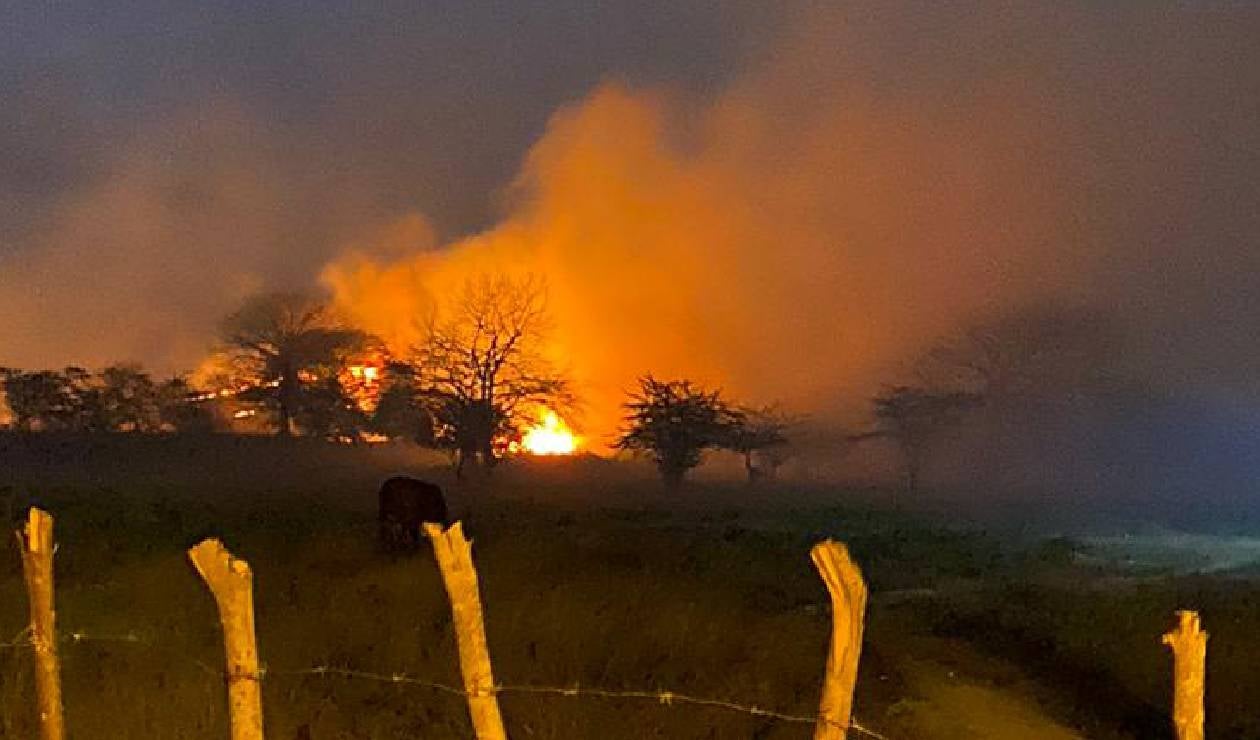 La conflagración fue atendida por los el Cuerpo de Bomberos de Cartagena.