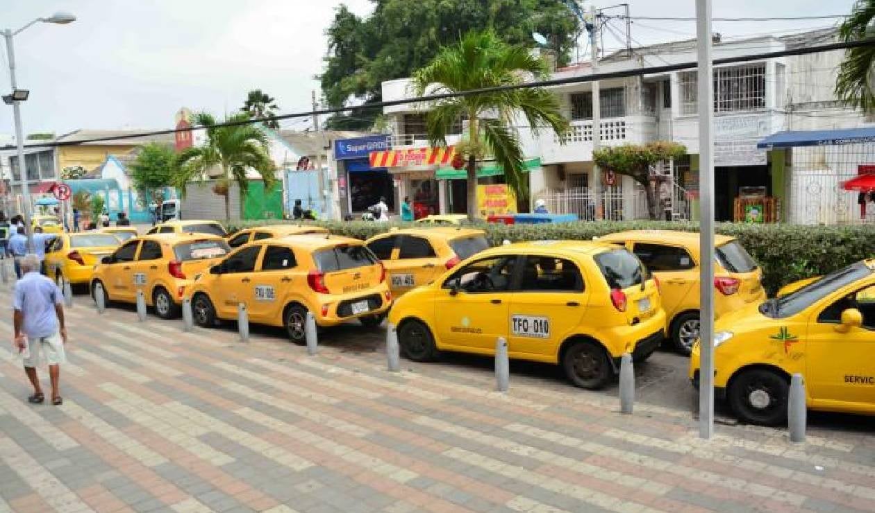Taxistas establecen compromisos con el Ministerio de Transporte.