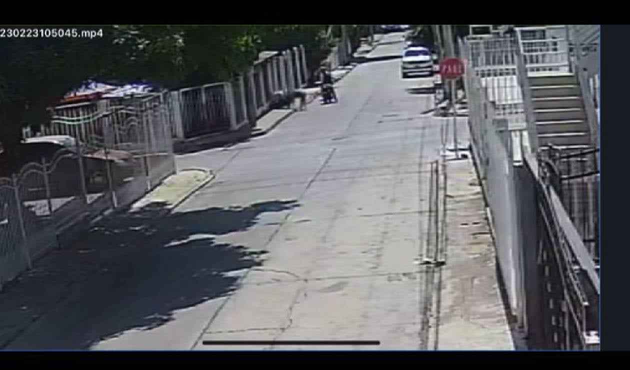 En una cámara de seguridad quedó grabado el atraco.