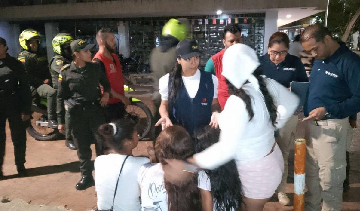 El operativo inició a las 10:00 de la noche en la Plaza de los Coches