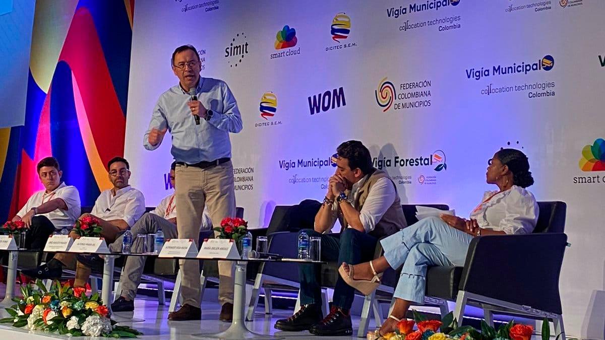 Ministro Alfonso Prada Gil