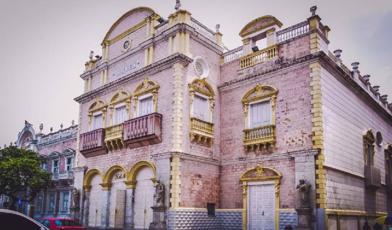 Teatro Adolfo Mejía