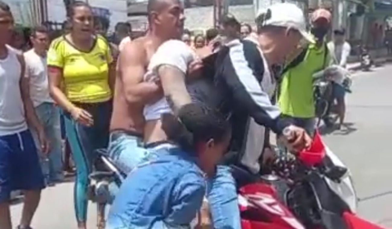 A la víctima la sorprendieron estando en un lavadero de carros