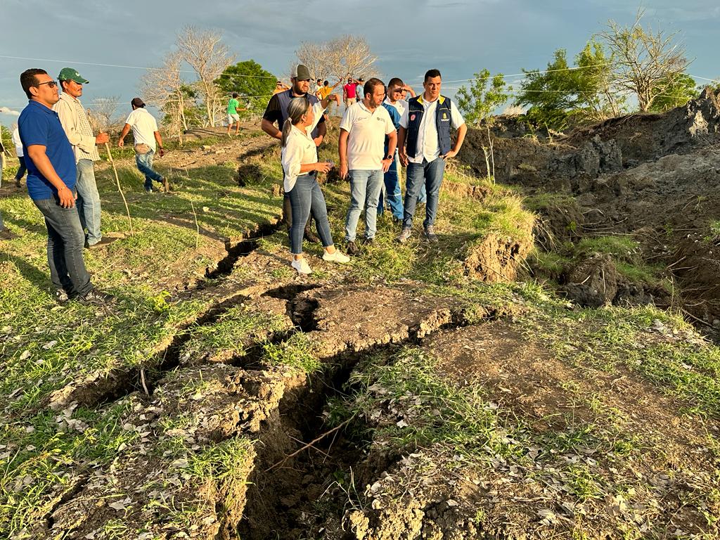 Dos geólogos estarán verificando la zona hoy