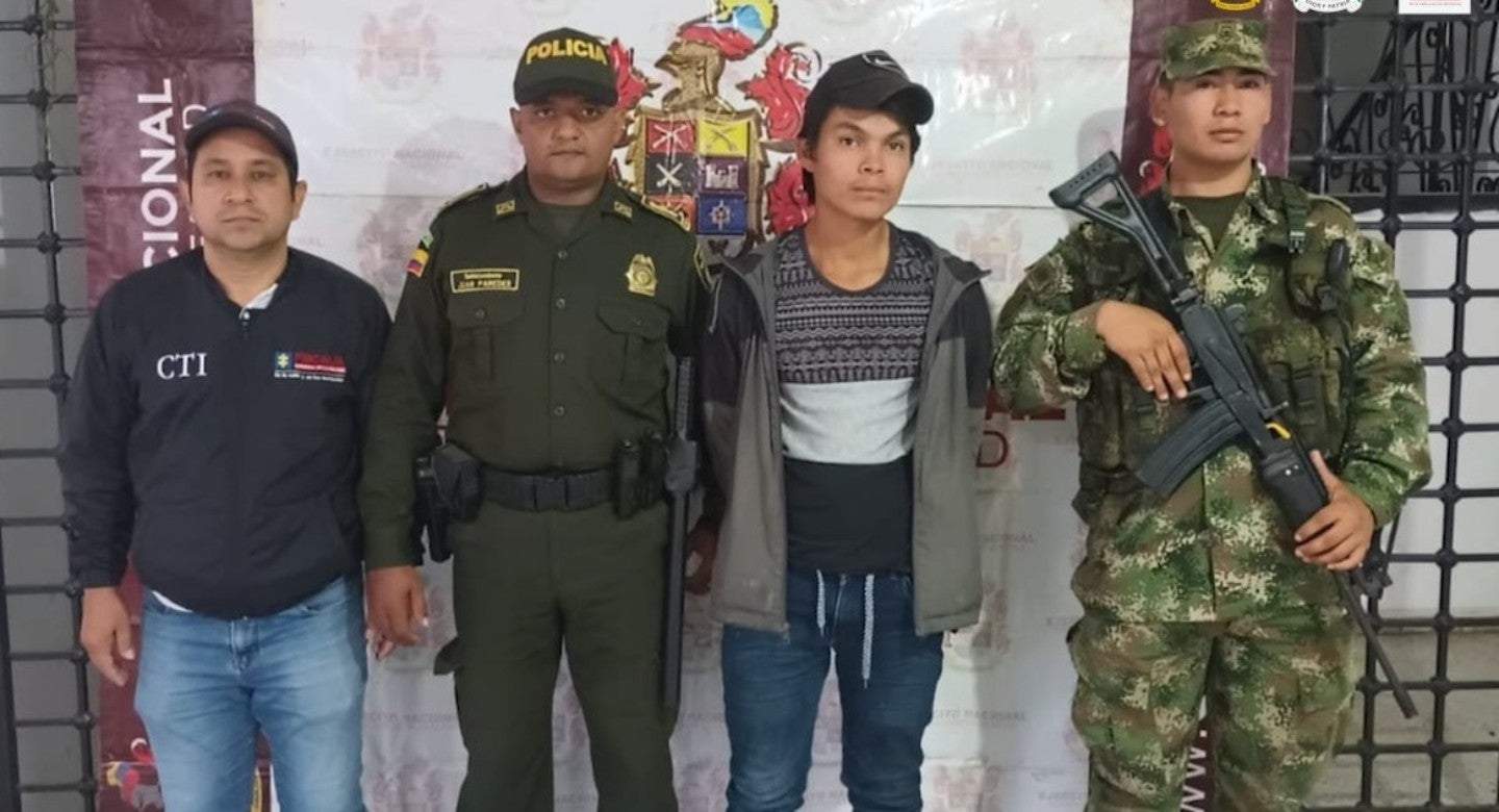 La captura del implicado estuvo a cargo de uniformados de la Policía y el Ejército Nacional en un puesto de control ubicado en la localidad.