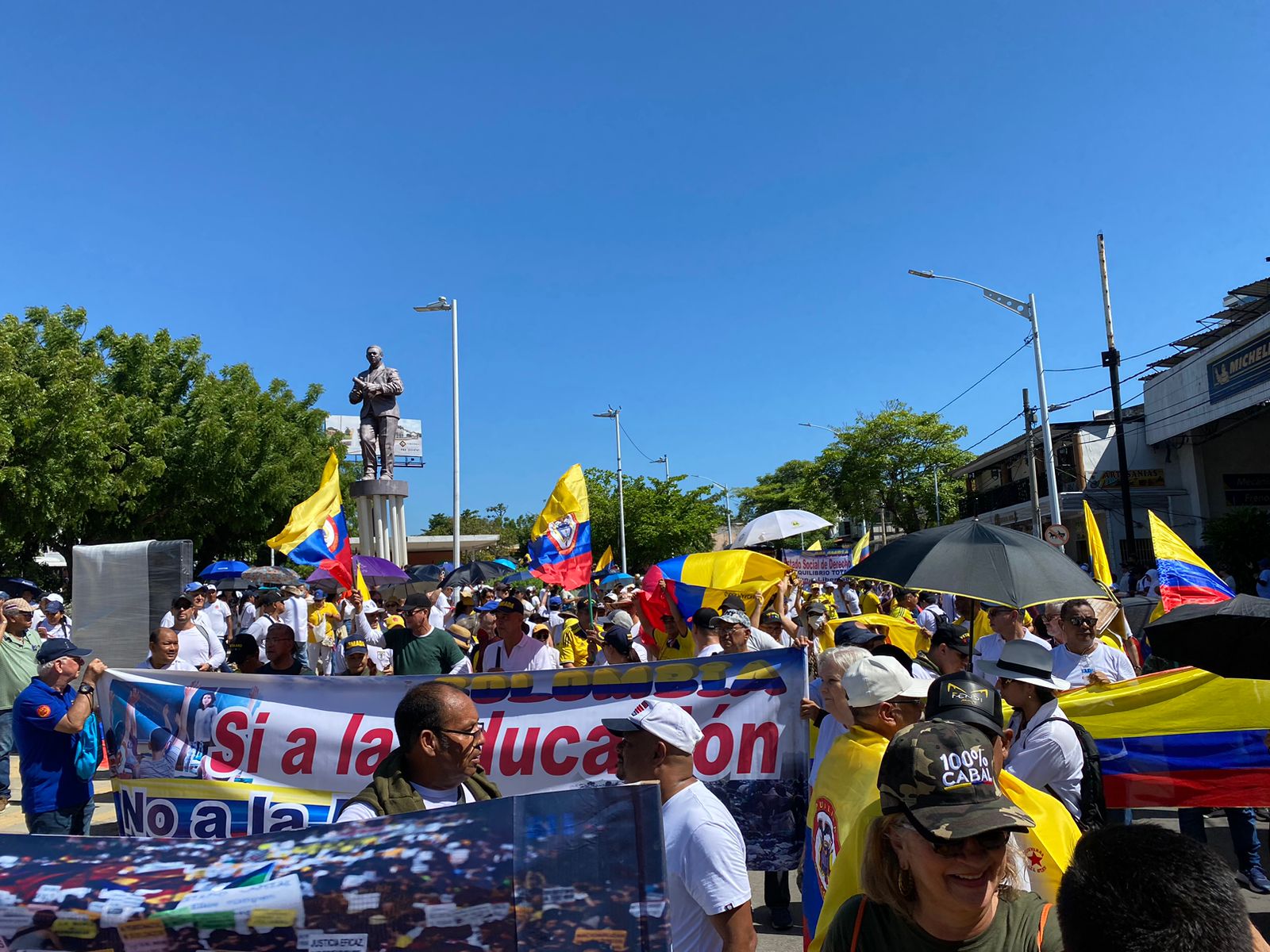 Marcha en contra del gobierno de Petro