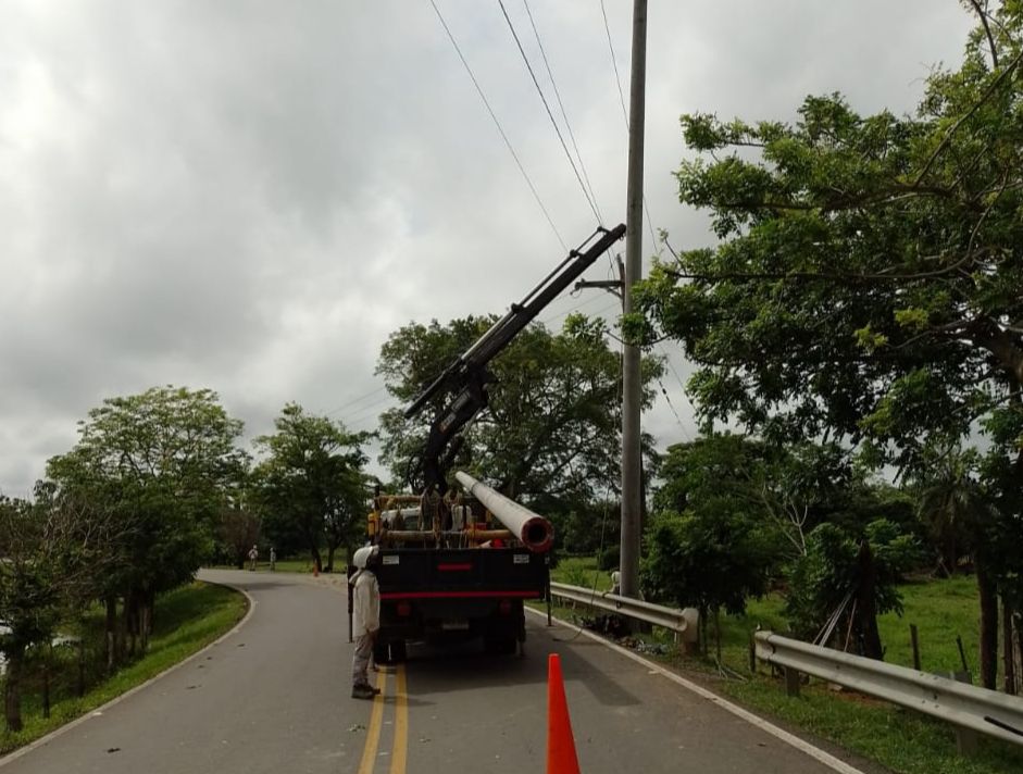 Varias poblaciones siguen sin energía en Córdoba