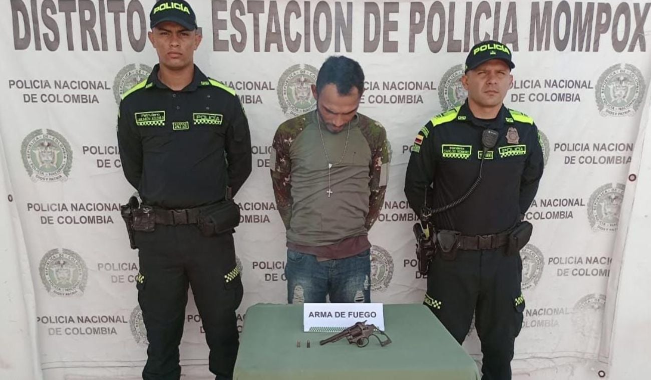 Dijo no tener ningún documento y que el arma se la habían prestado