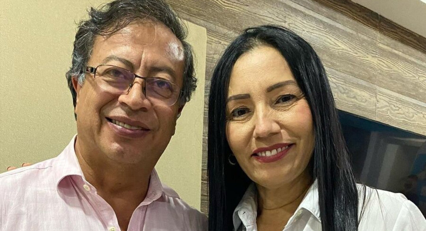 Alexandra Pineda y Gustavo Petro.
