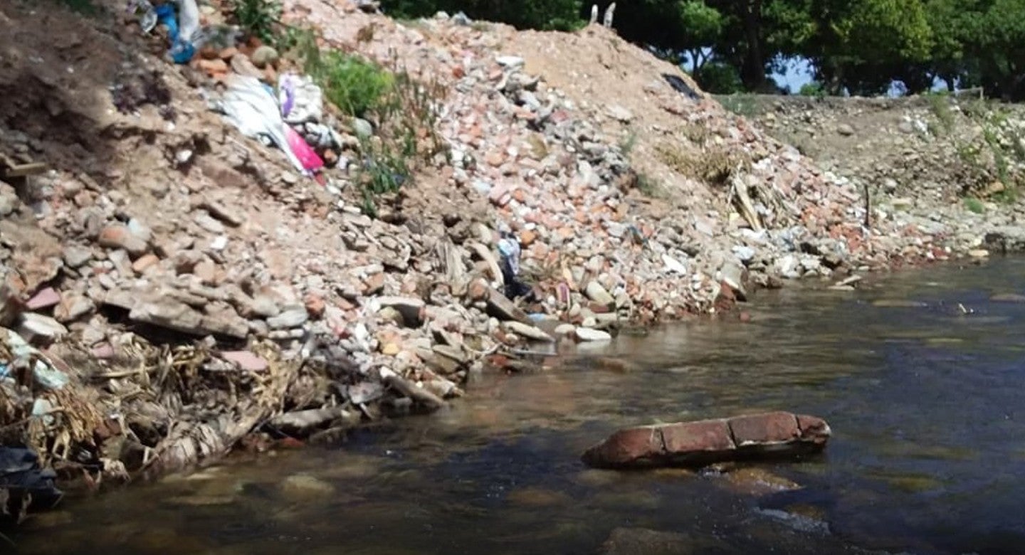 Contaminación en el río Guatapurí de Valledupar.