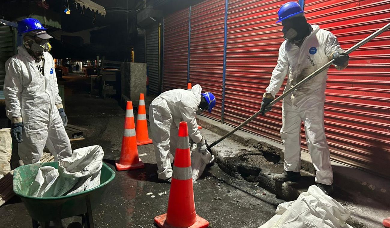 Se logró succionar 3 metros cúbicos de sedimentos y manualmente se extrajeron 354 sacos de 15 kilogramos cada uno