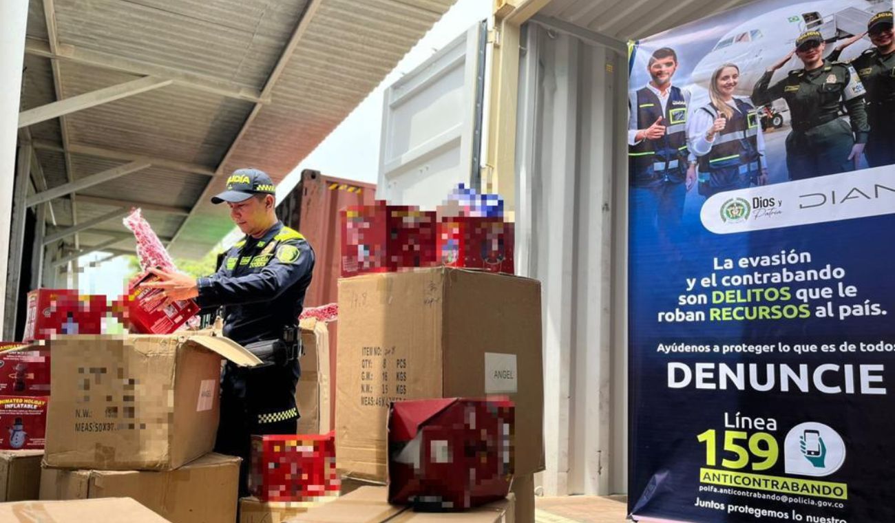 Aprehensión de 3.200 unidades de adornos navideños