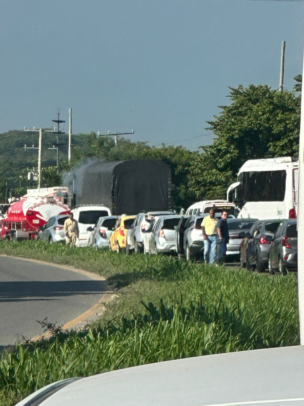 Monumental trancón en zona Industrial de Cartagena