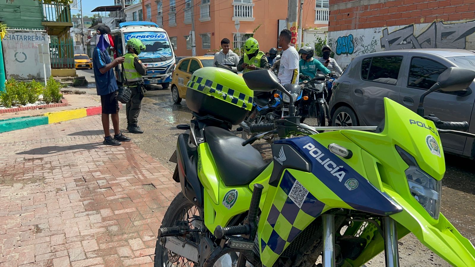 Refuerzo de policías