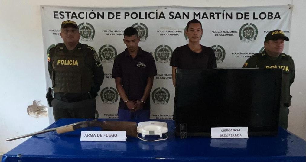 ¡Increíble! Con escopeta en mano delincuentes hurtan tienda de adulto mayor