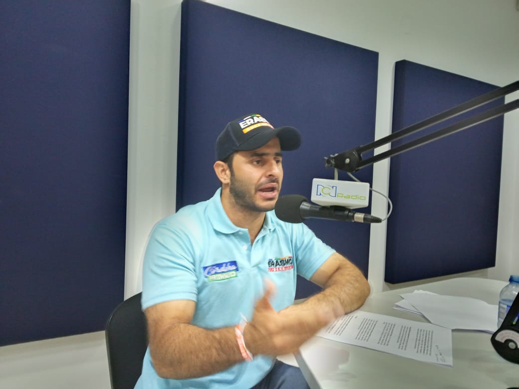 El nuevo gobernador recibió la credencial ayer