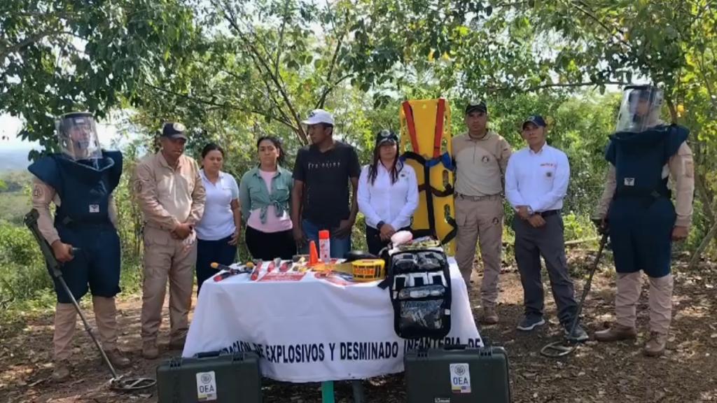 La Armada de Colombia entregó dos dos áreas declaradas libres de minas antipersonal en Bolívar
