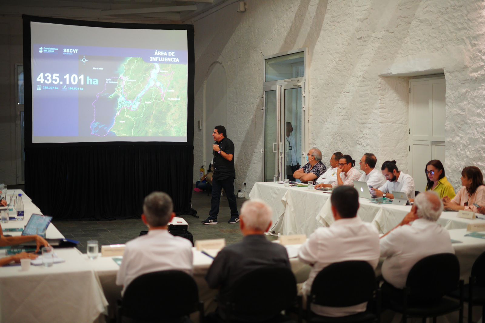 convocatoria a MinAmbiente para revisar trabas del proyecto Canal del Dique