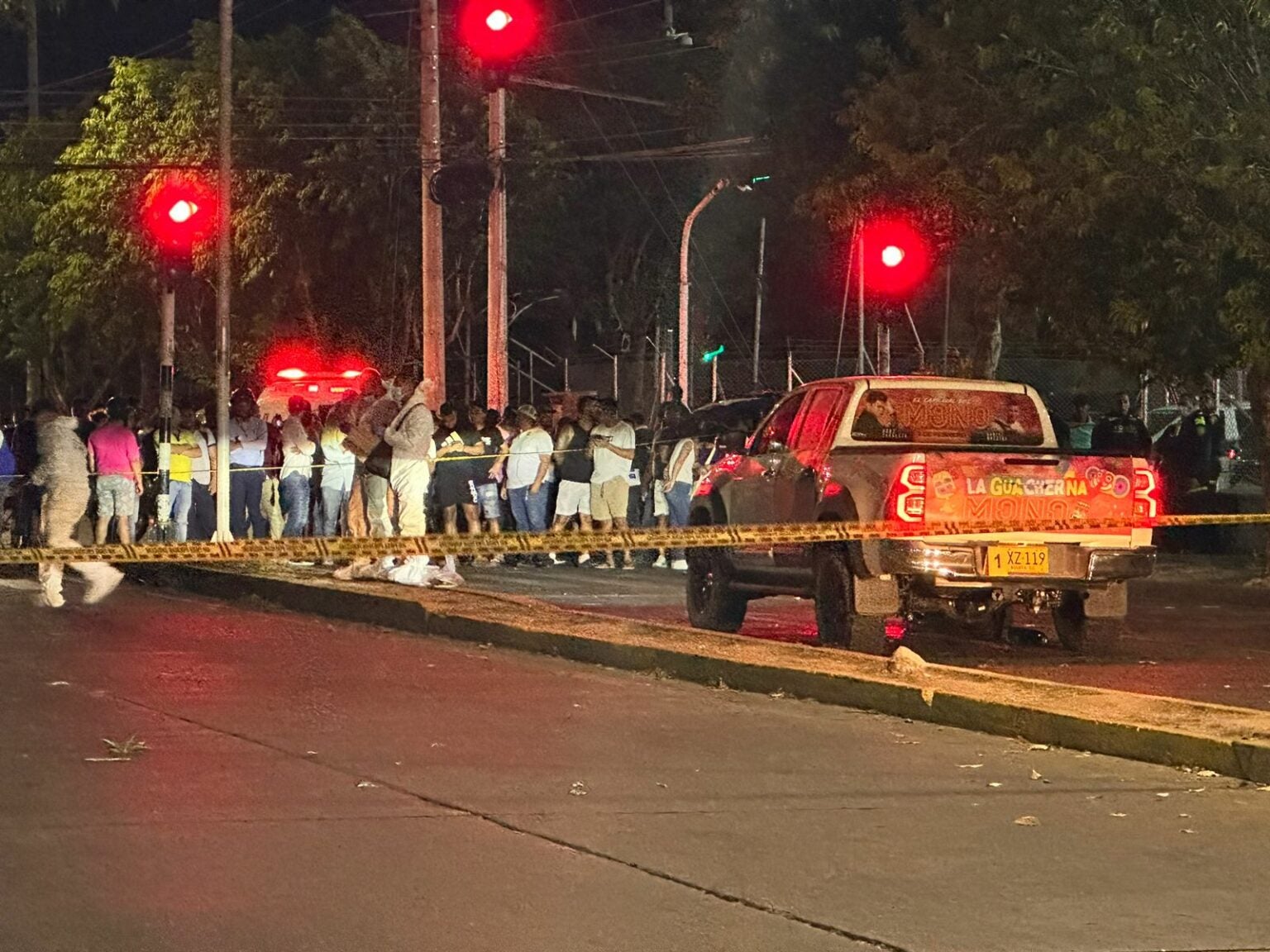 El hecho quedó registrado en varias cámaras de seguridad.