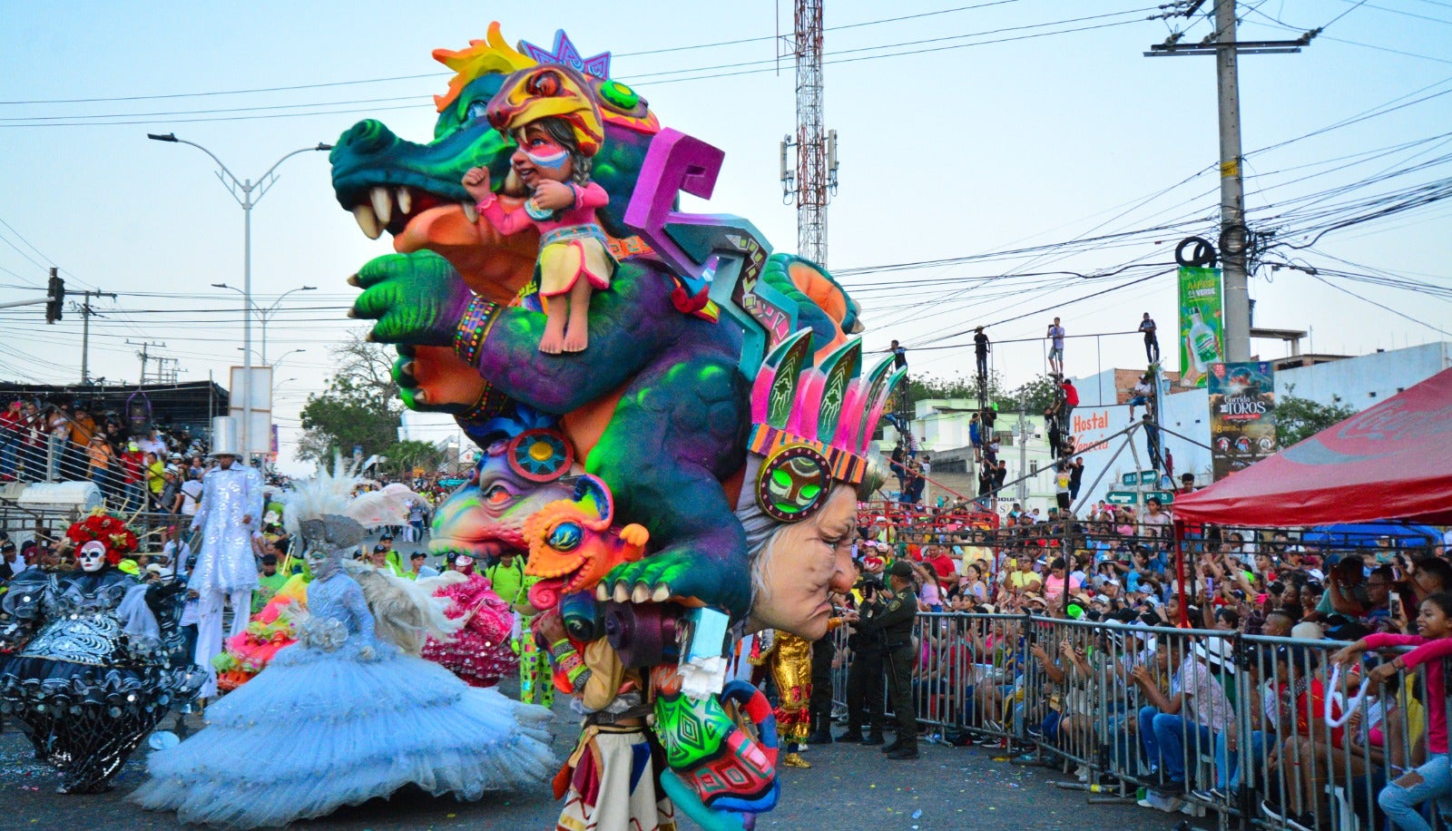 La fiesta de colorido y tradiciòn recorrió la ciudad durante 4 días