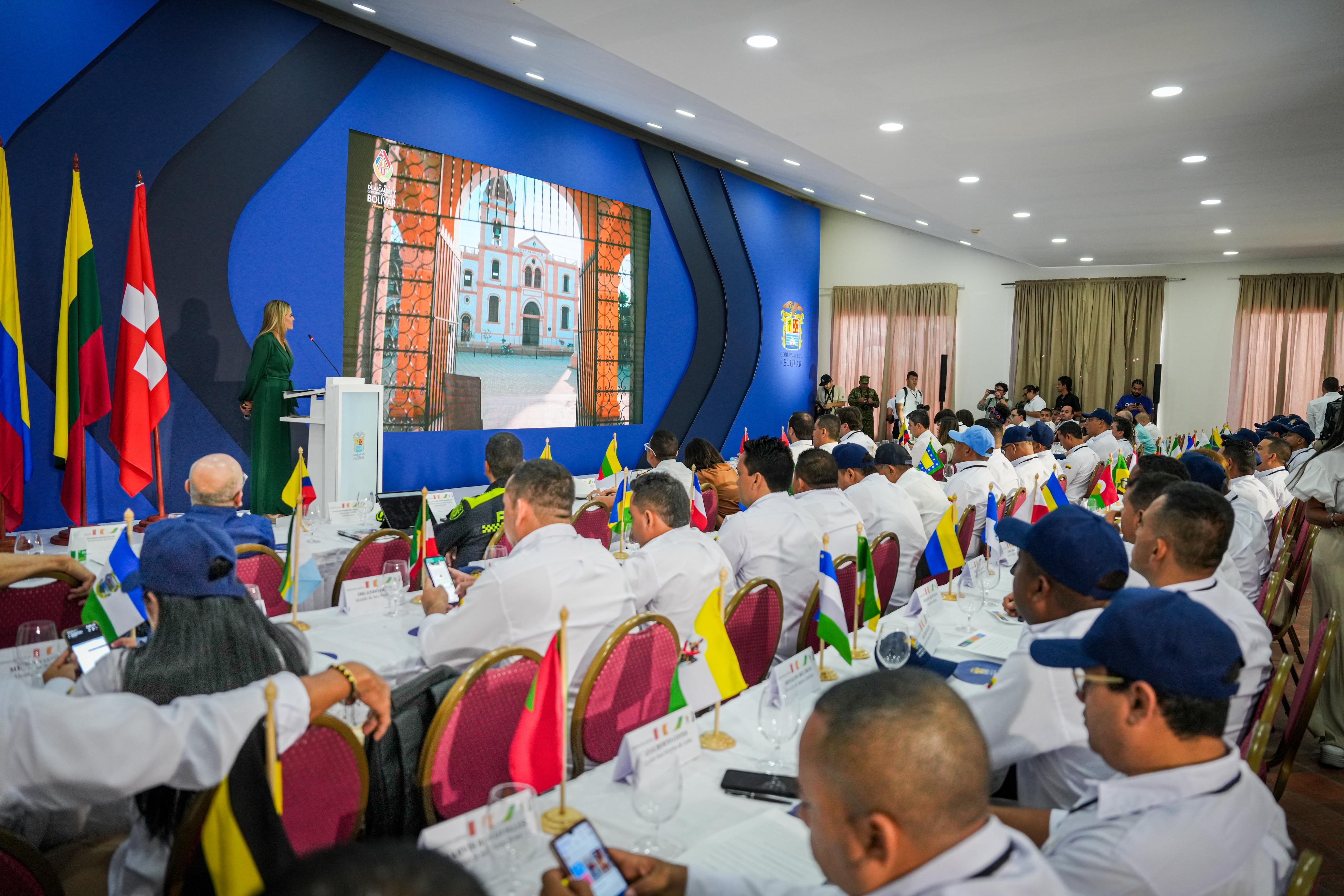 Cumbre de alcaldes Bolívar 2024